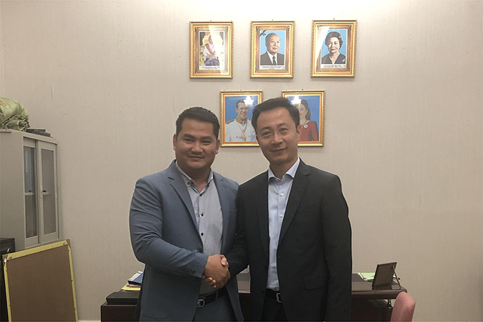 1682060600838054751.jpg 20230419太平洋系CEO刘安琦与柬埔寨总理秘书纳龙会谈.jpg