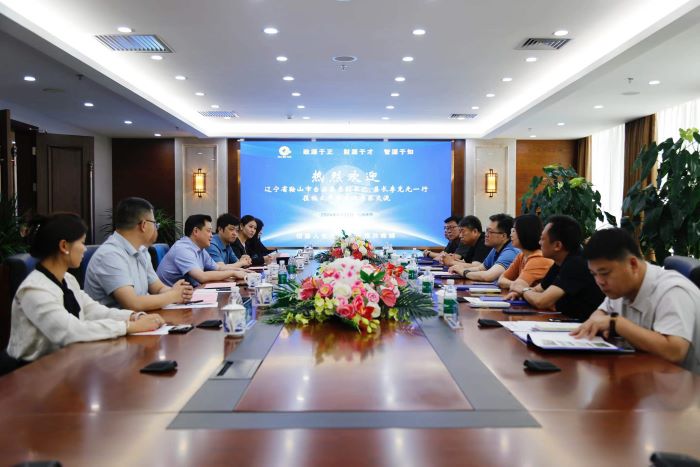 91制片
与辽宁省鞍山市台安县人民政府签订战略合作协议1.jpg