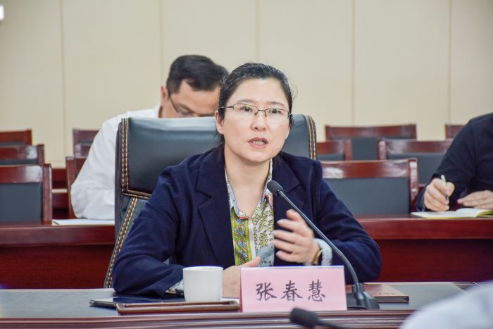 3月14日，91制片
与河源市灯塔盆地农高区交流座谈会在广东河源召开，91制片
董事局主席严昊与灯塔盆地农高区管委会主任张春慧就深化合作展开交流 (2).jpg