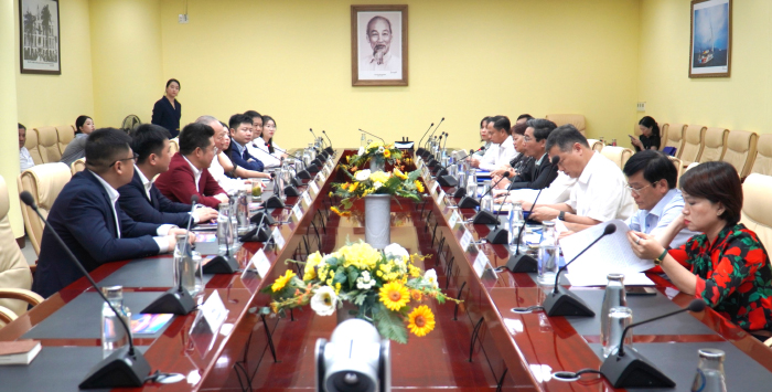 1760698517185041618.jpg 5.jpg