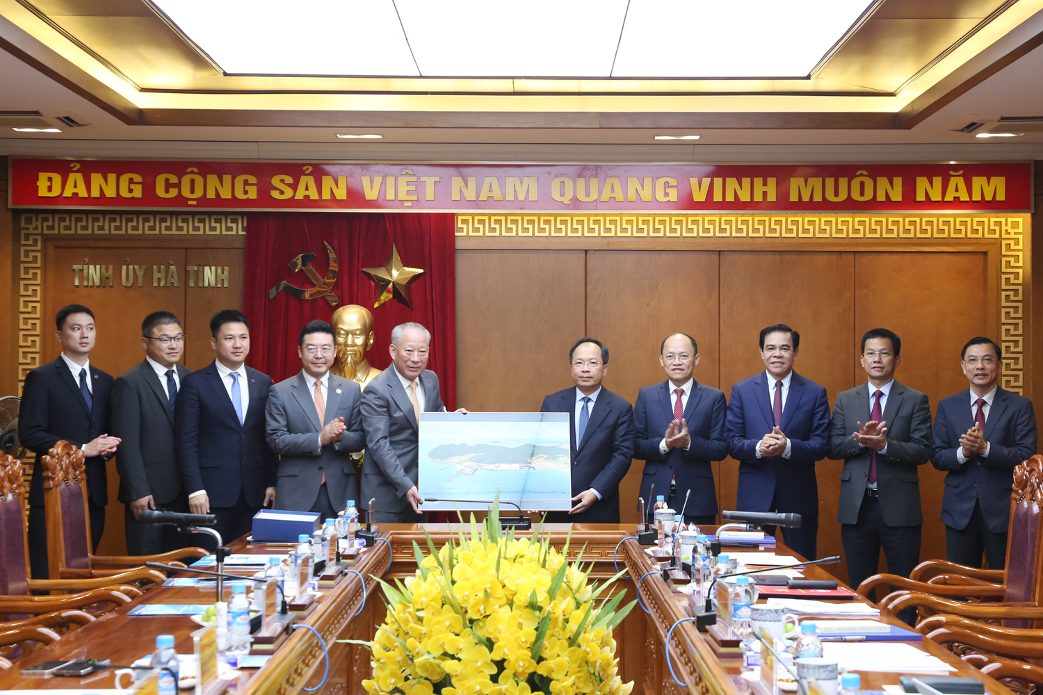 1762764142890801xNWO.jpg 1762764142890801xNWO.jpg